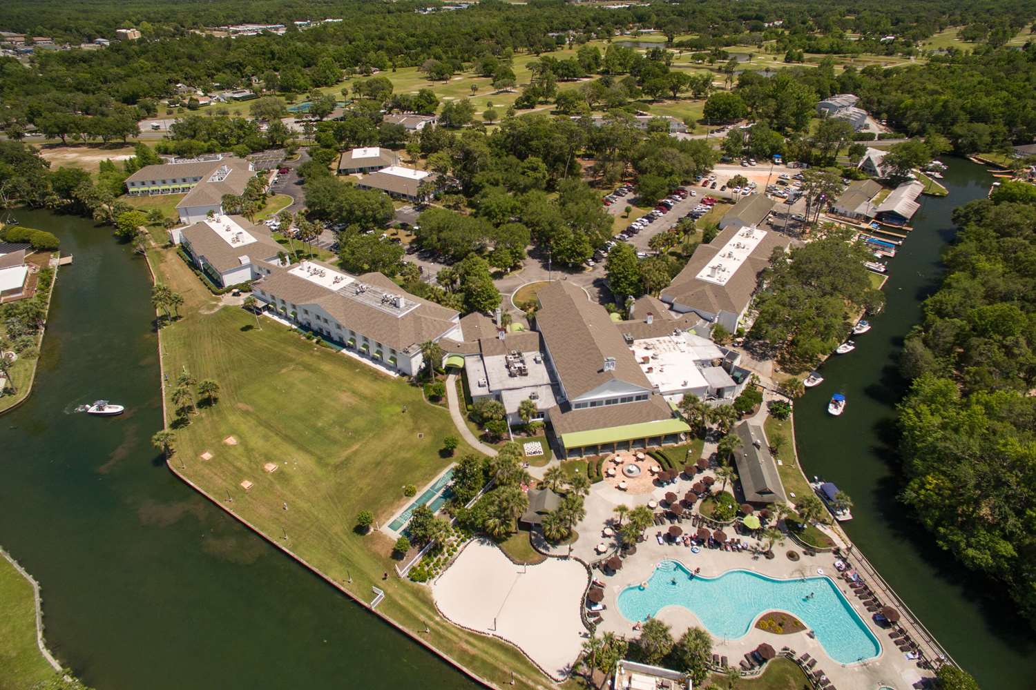 Plantation Resort on Crystal River 26/35