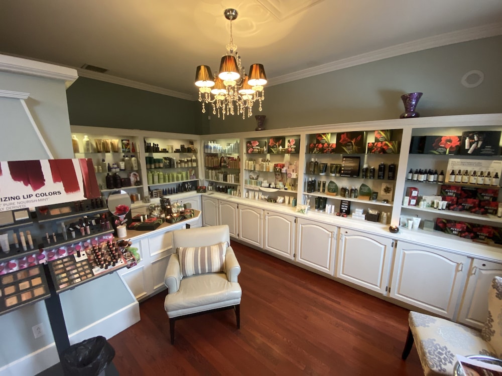 Monastery Spa And Suites By The Leaside Group 44/50