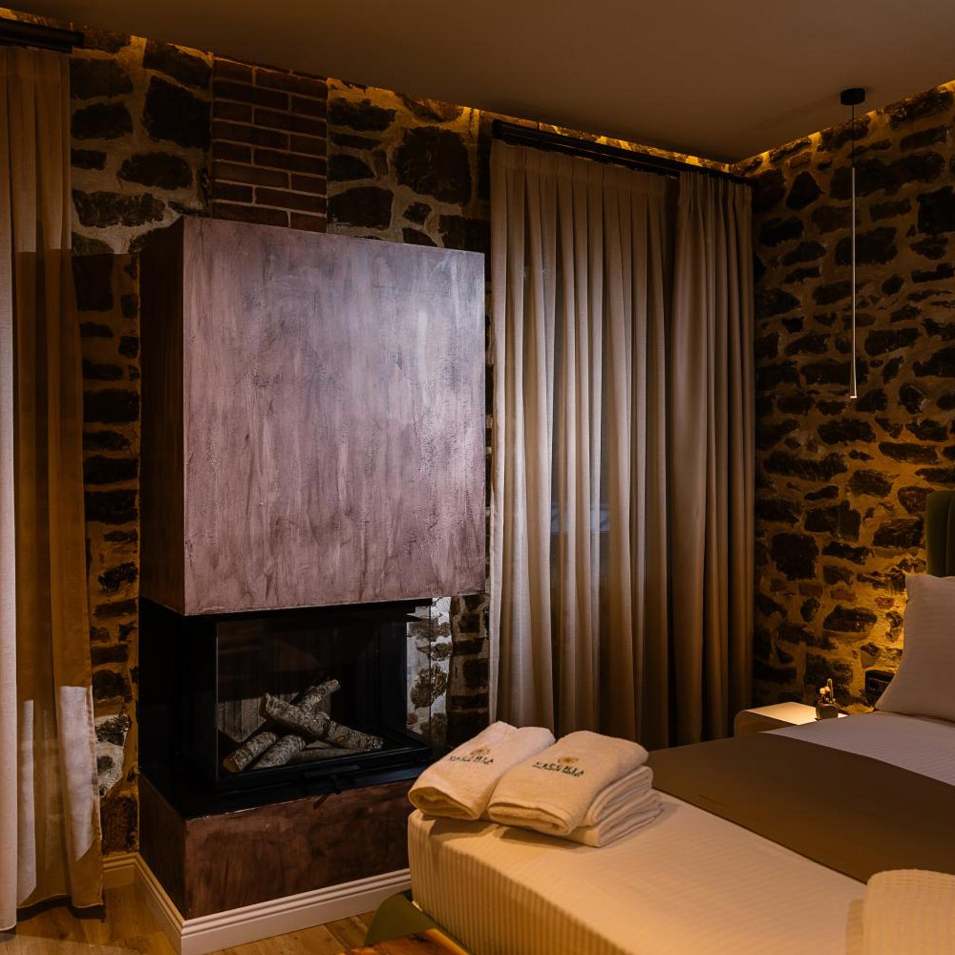 Vecchia Boutique Hotel 51/69