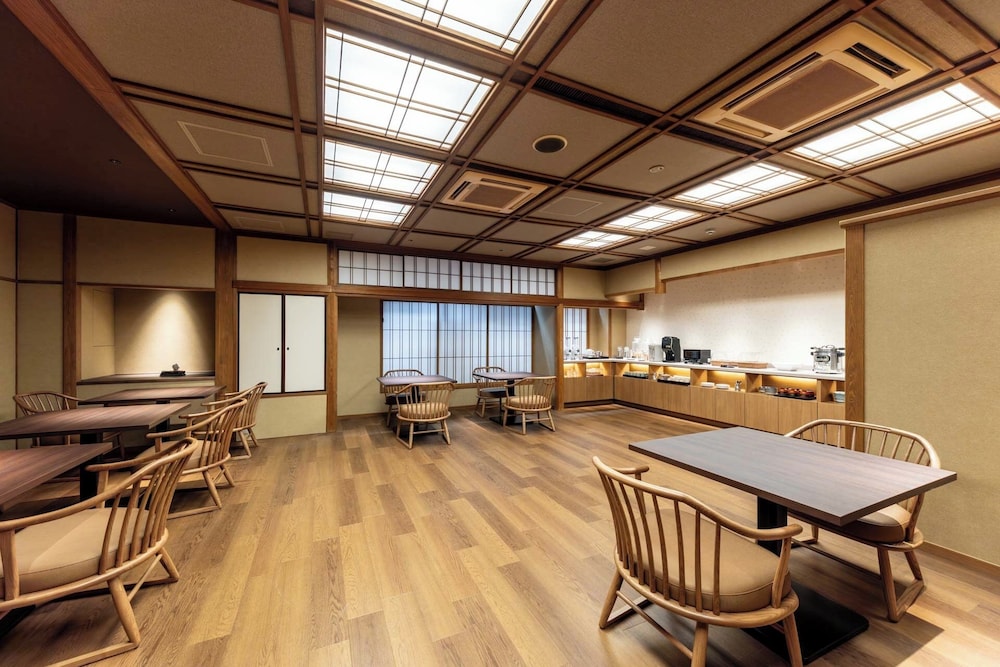 Sakanoue 36/48