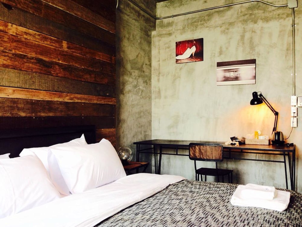 Samantan Hotel 7/58