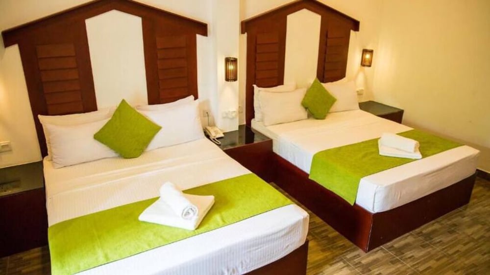 Sunshine Resort & Spa 25/50