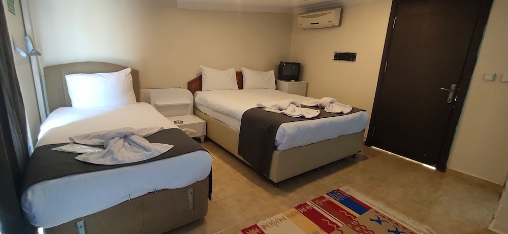 Sah Hotel 5/58