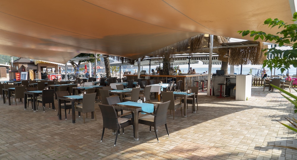 Azak Beach Hotel 32/50