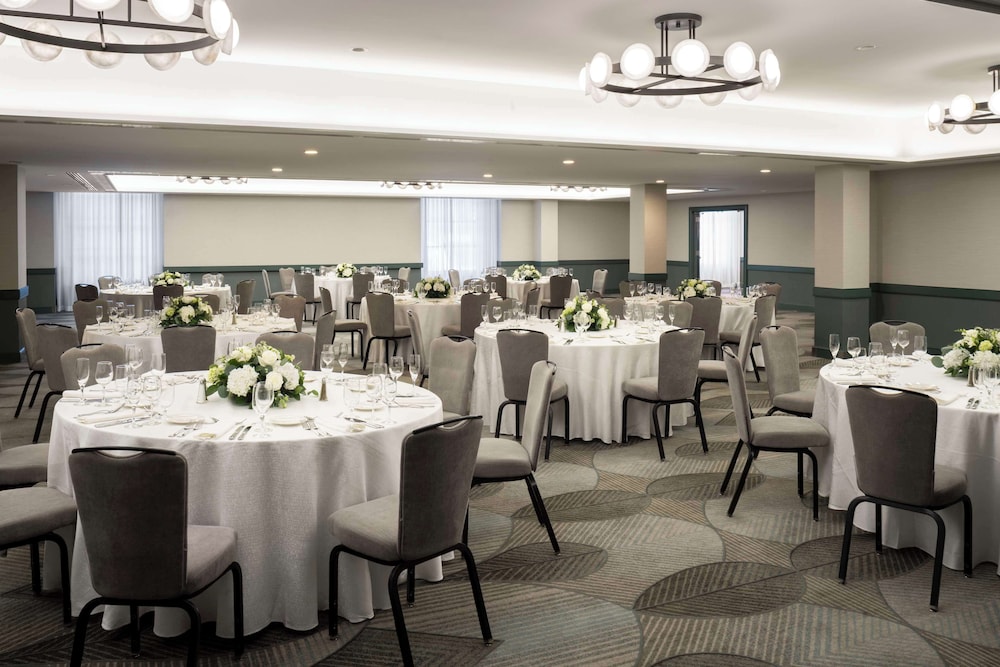 Hyatt Regency Greenwich 50/62