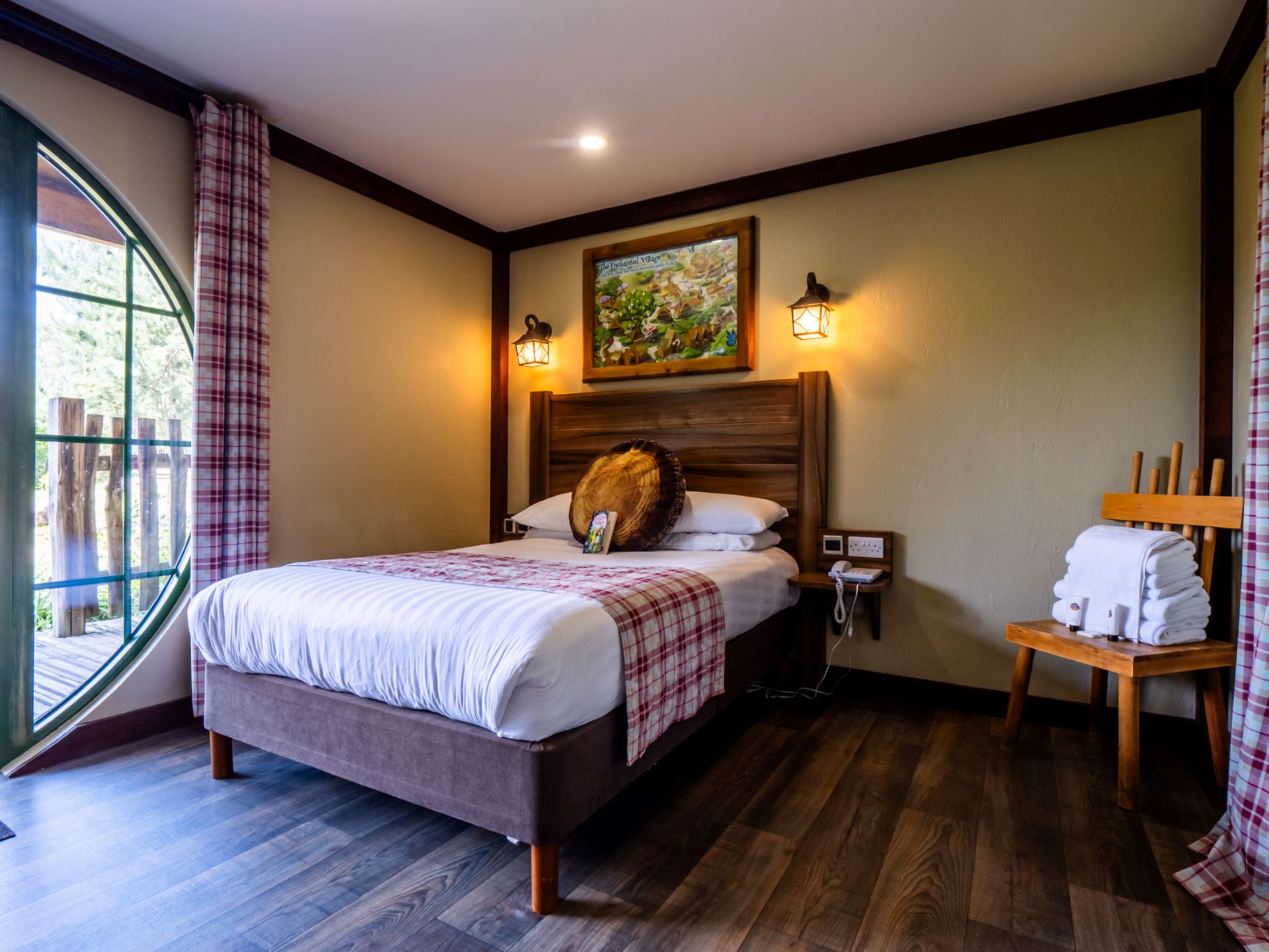 Woodland, Village, Lodge, Accessible