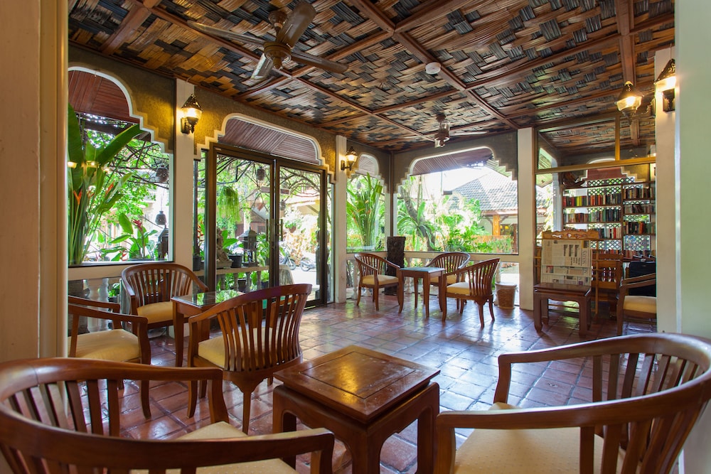 Tropica Bungalow Hotel 46/69