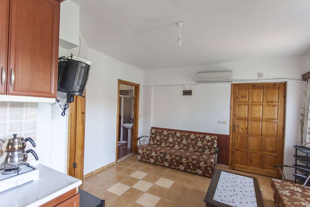 Mevsim Otel 3/13