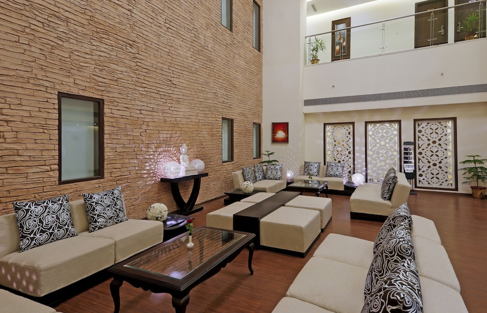 DS Clarks Inn Gurgaon 22/42