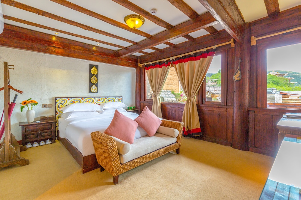 E-Outfitting Boutique Hotel Shangri-La 10/66