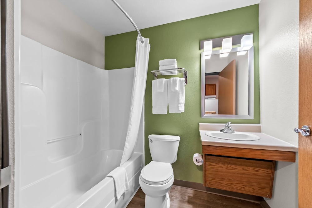 WoodSpring Suites San Antonio South 31/33
