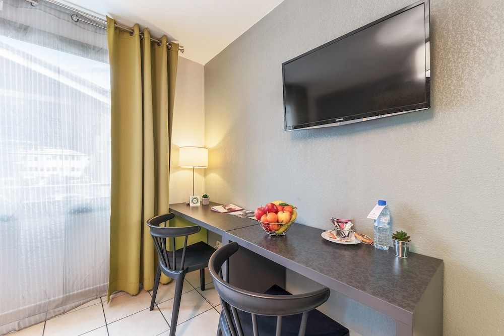 Appart City Confort La Ciotat Cote Port 50/60