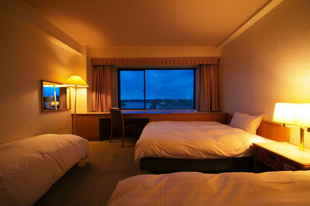 Mito Hotel Season 10/40