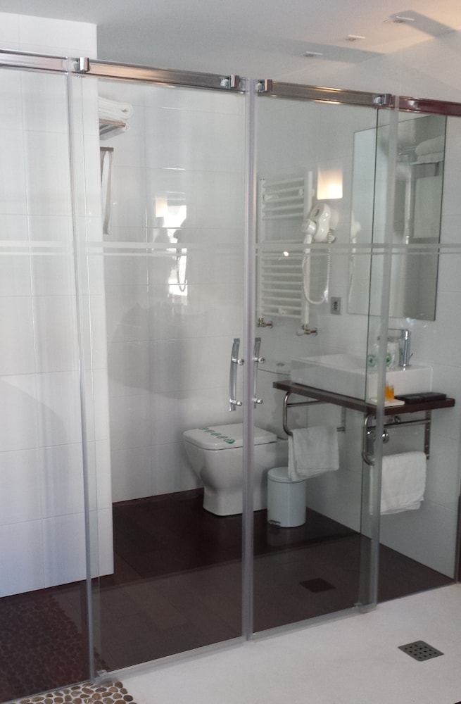 Apolonia Hotel 49/50