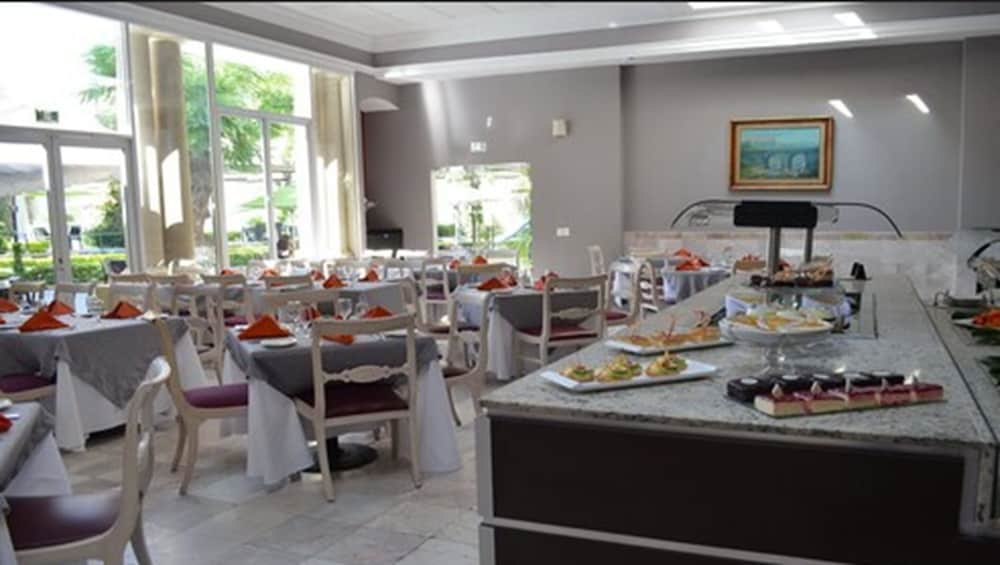 Plaza Camelinas Hotel 46/63