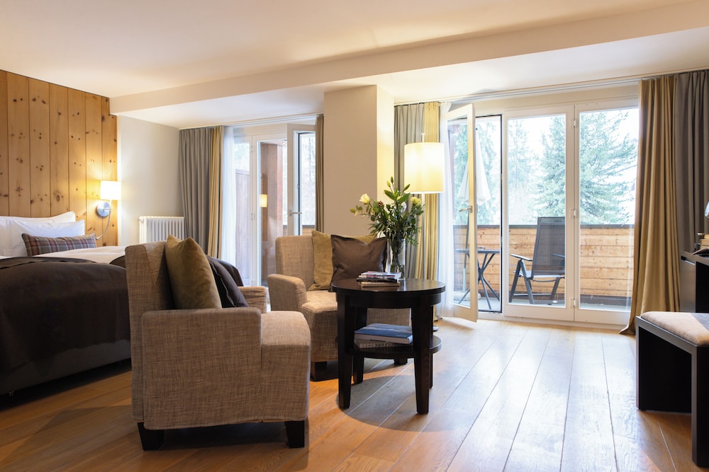 Hotel Adula 38/56