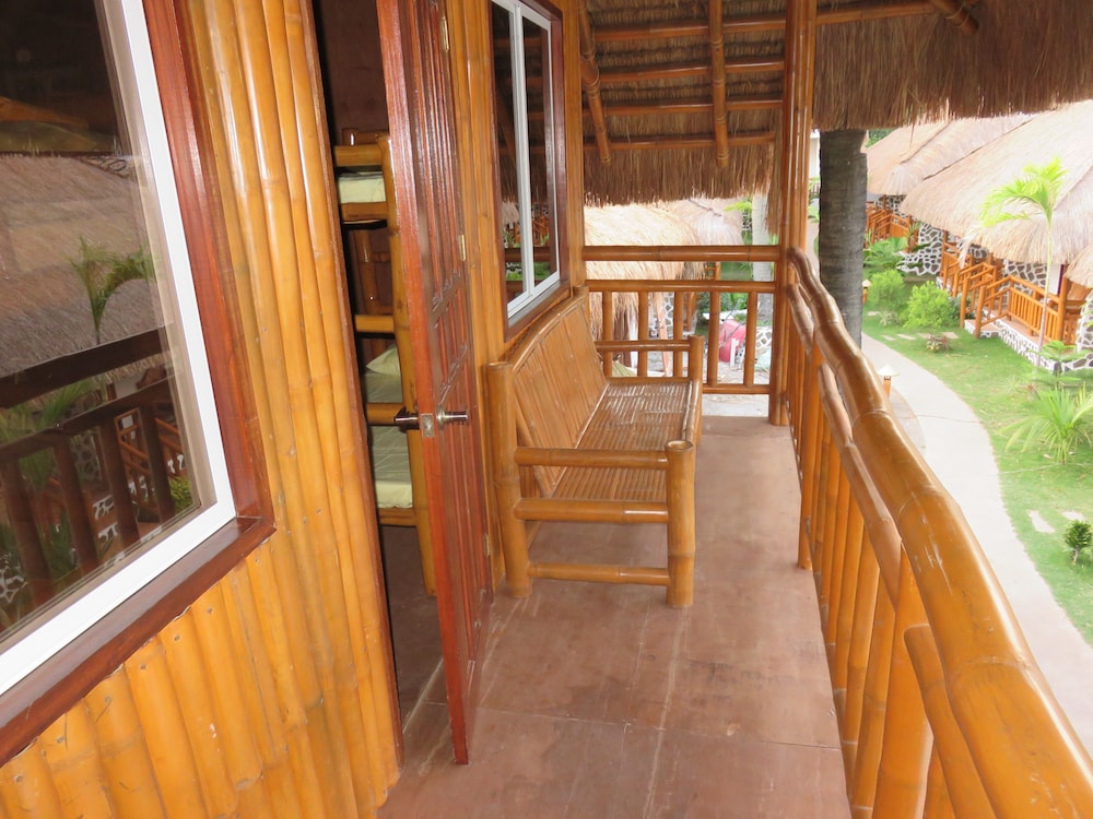 Kav's Beach Resort 54/69
