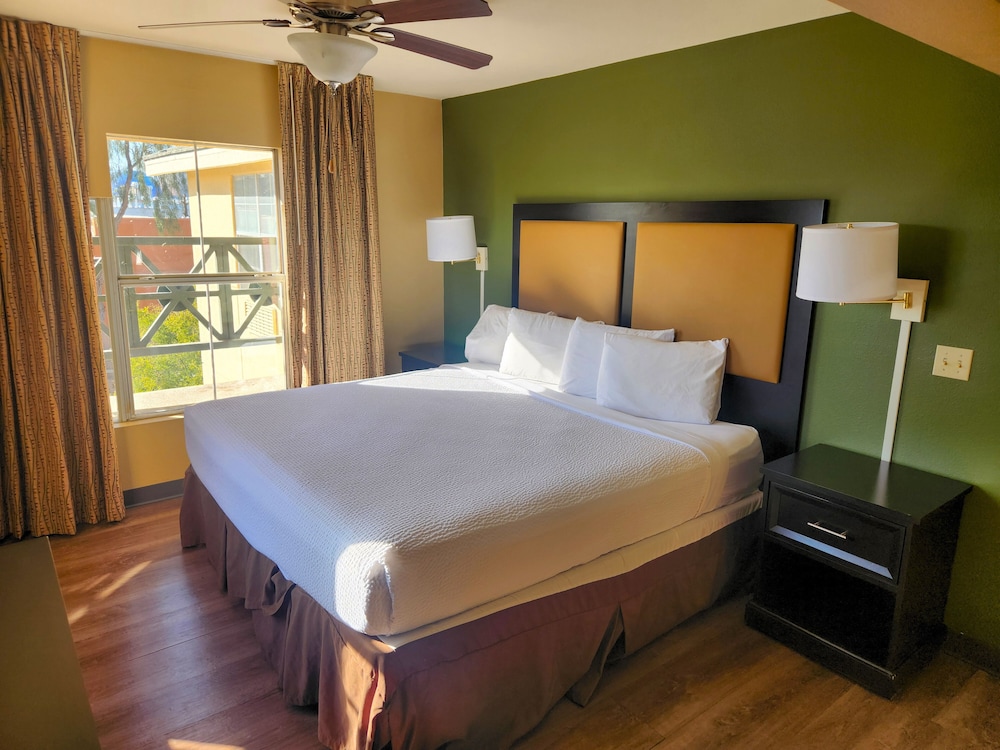 Efficiency, Suite, 1 King and 2 Double Beds