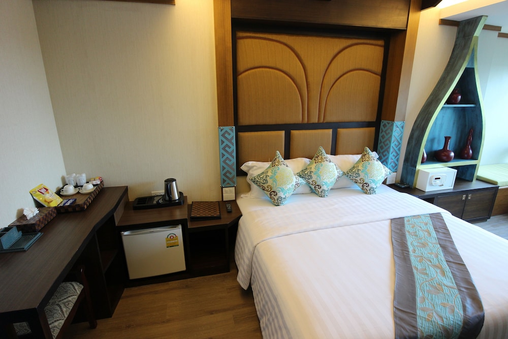 Phi Phi Nice Beach Hotel Hip 26/73