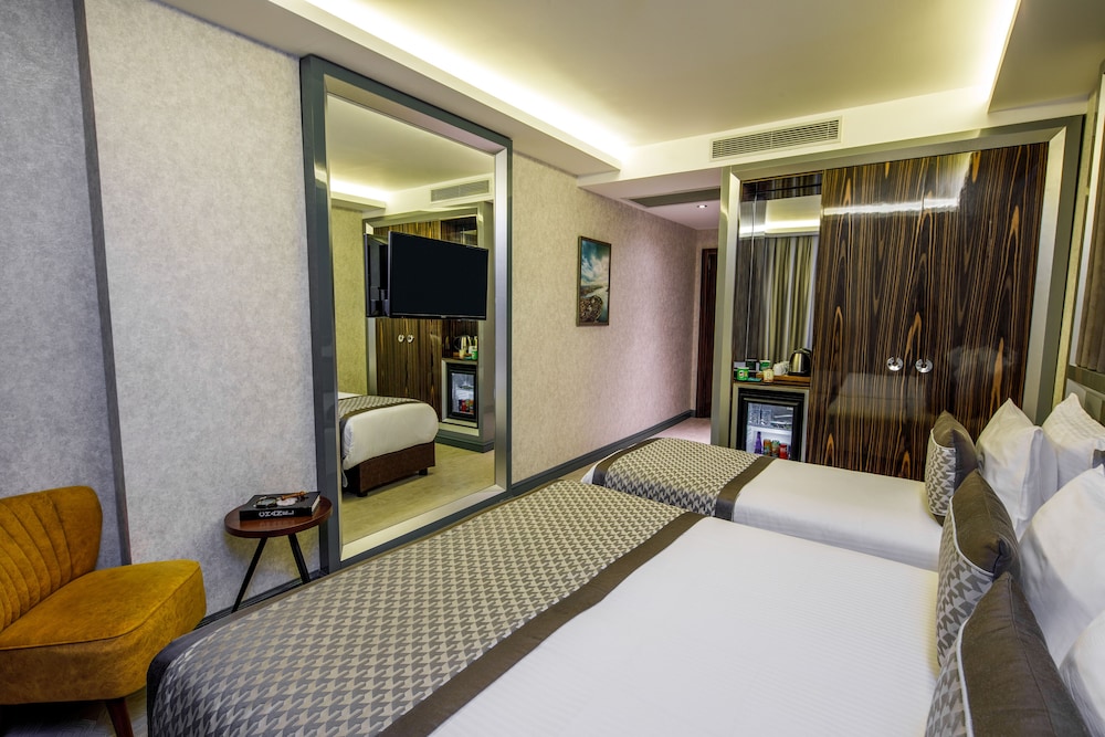 Euro Design Hotel 11/71