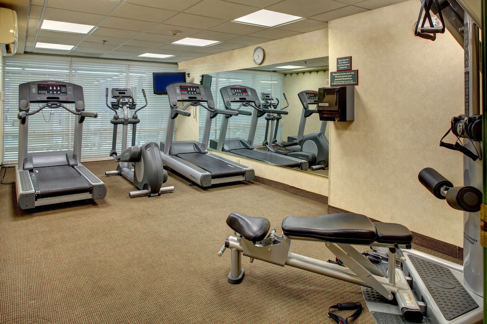 La Quinta Inn & Suites by Wyndham Asheville Downtown 13/34