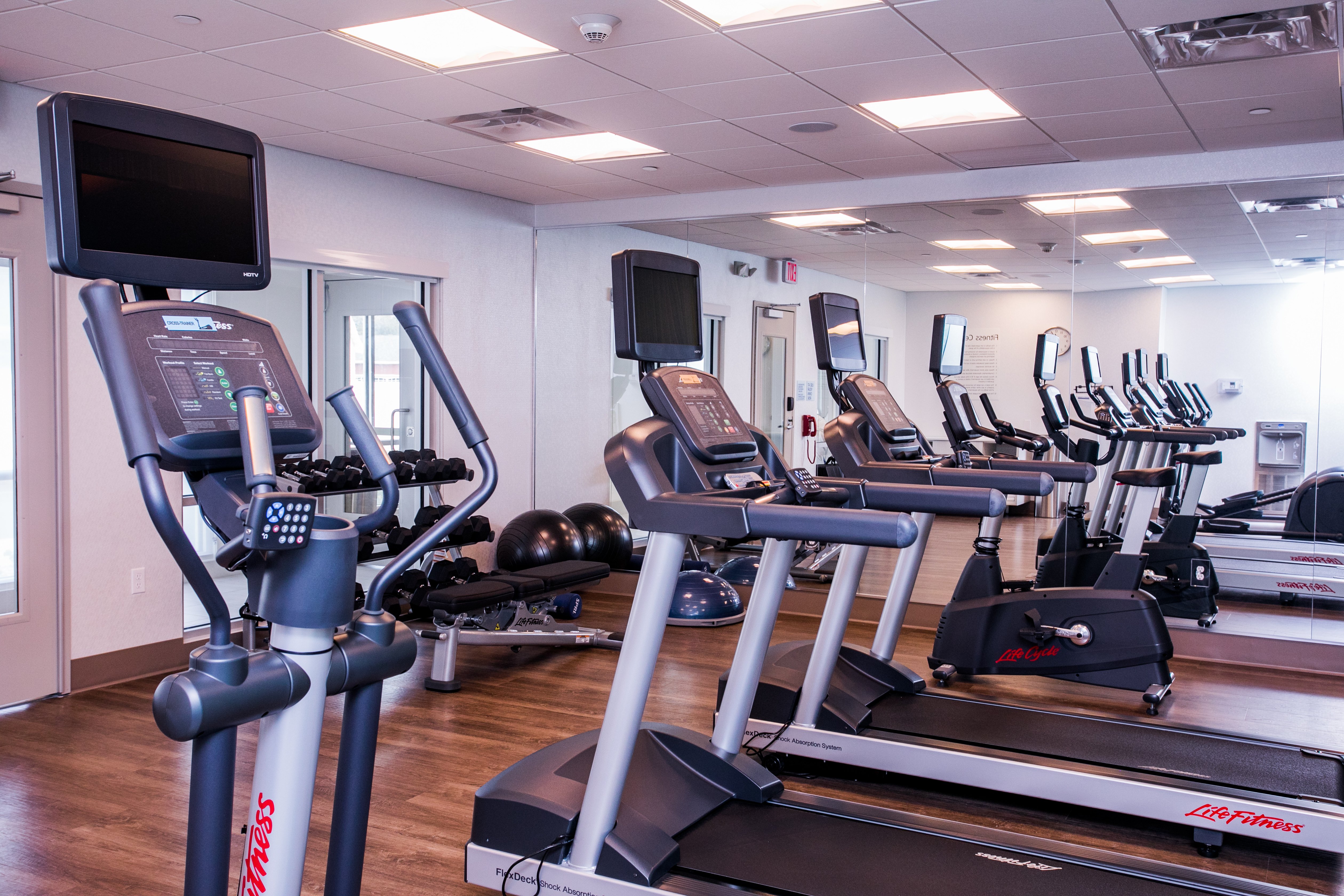 Holiday Inn Express & Suites Rehoboth Beach 34/51