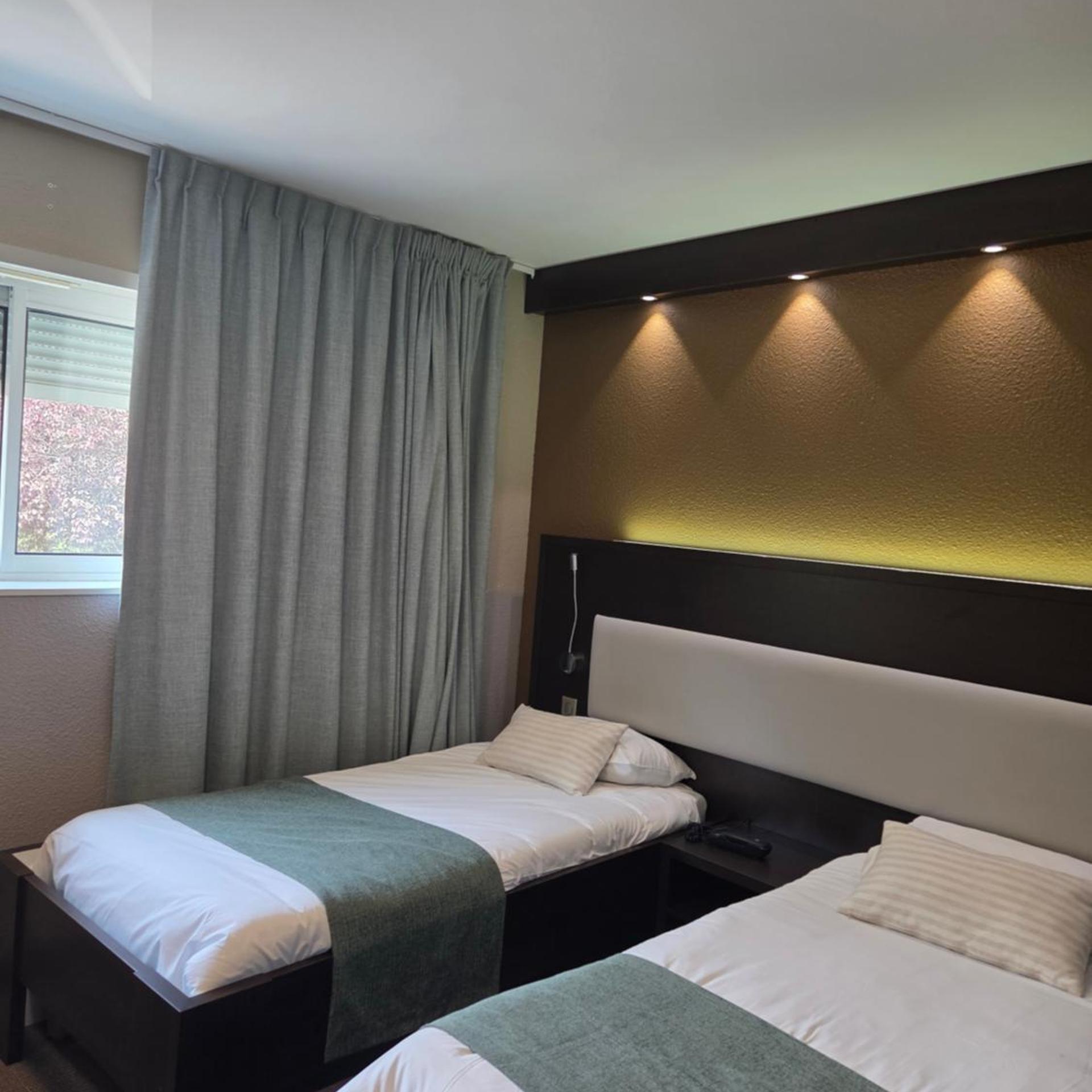 HOTEL LES PORTES D'APCHER 5/37