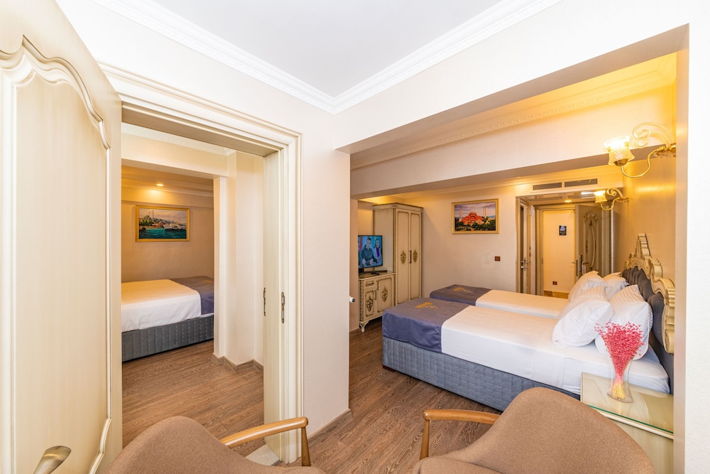 CZN Burak Hotel 19/74