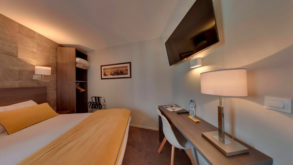 Hotel Acadie les Ulis 14/26
