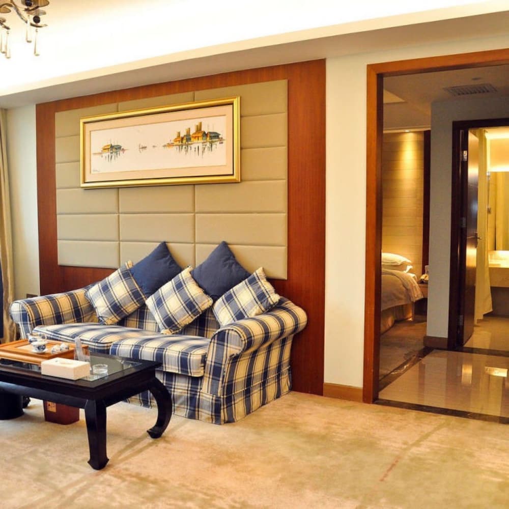 Superior Hotel (Guangzhou Yingbin No.1) 16/19