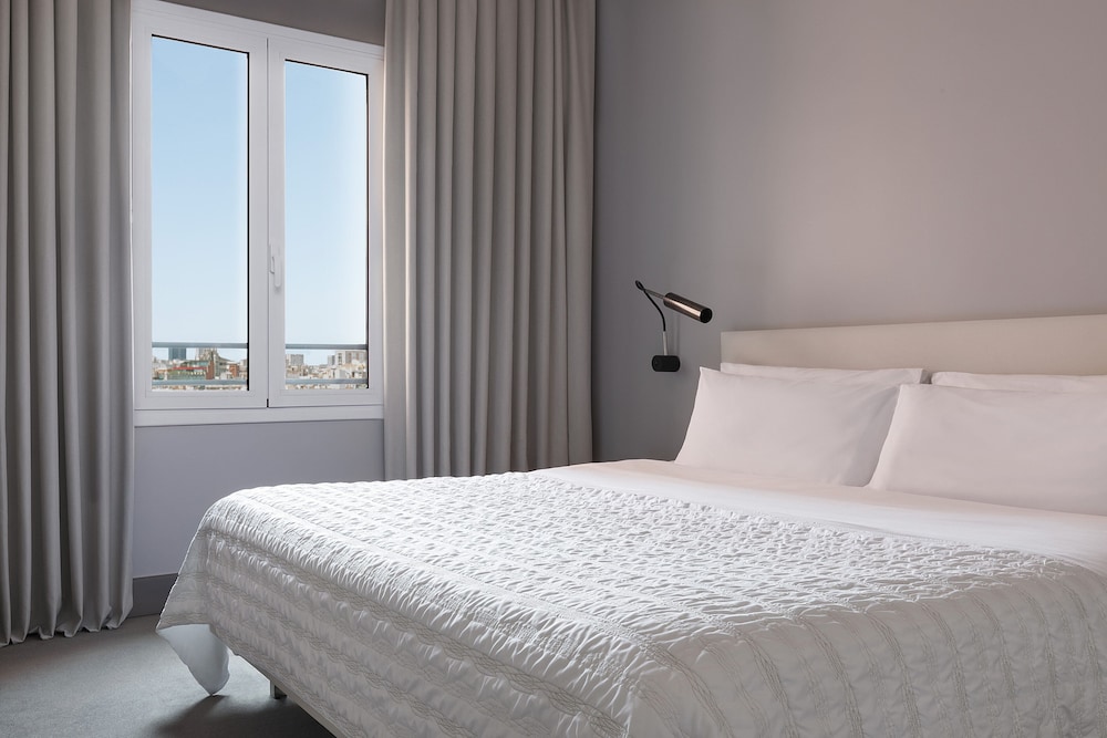 Le Meridien Barcelona 30/80