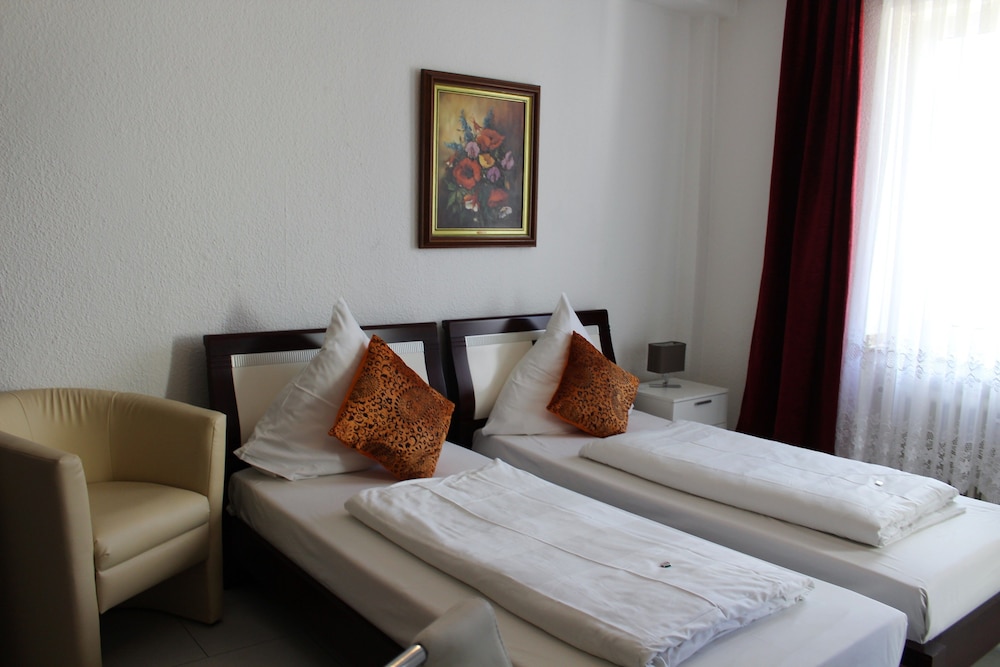 Hotel Drei Kronen 12/45