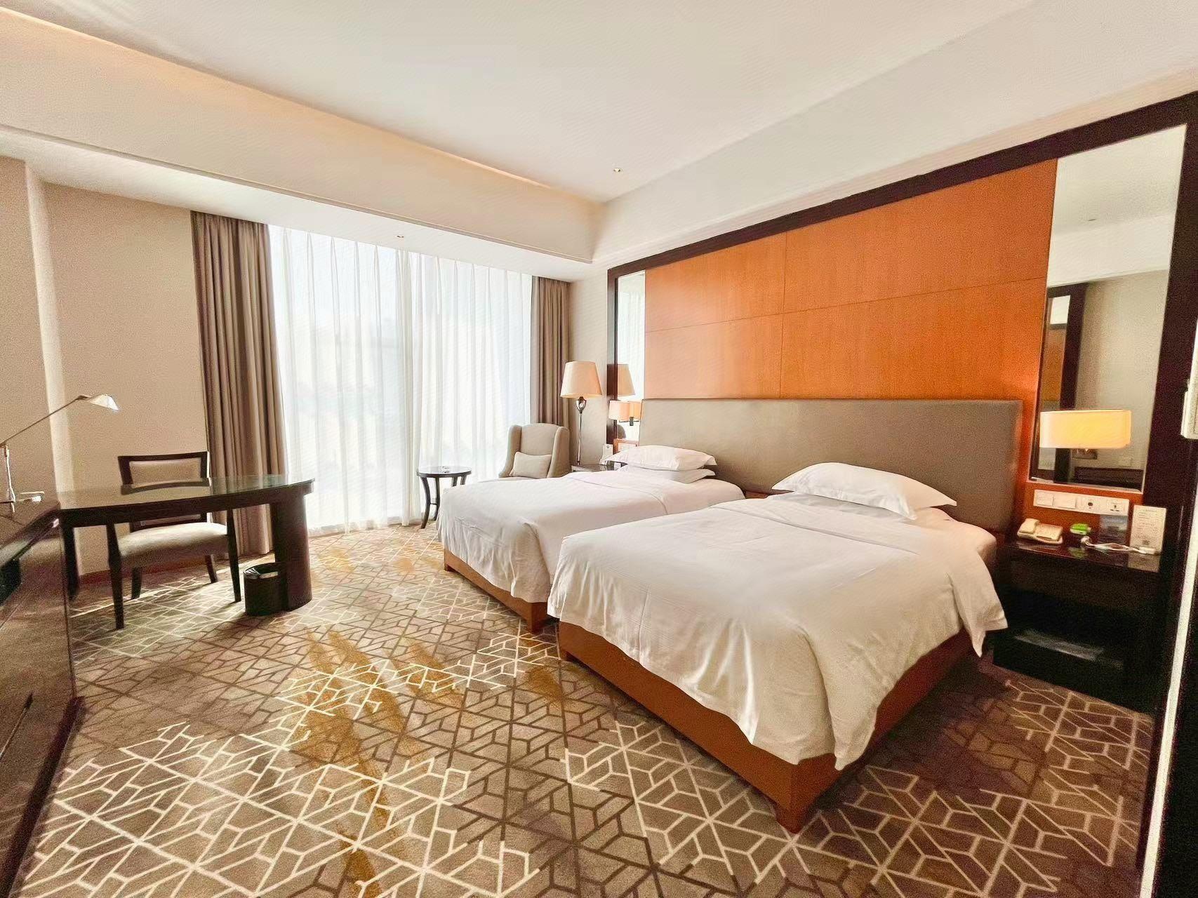Hongyang Linglu Hotel 12/21
