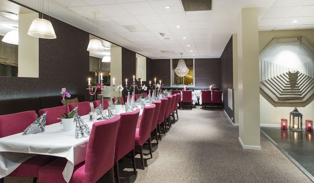 Quality Hotel Grand Kristiansund 33/38