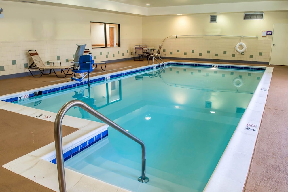 Comfort Inn & Suites Ashland - Richmond North 3/32