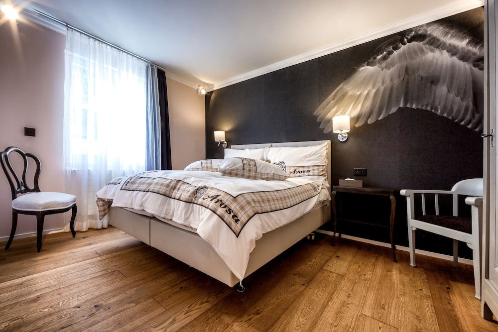 Home Hotel Arosa 3/50