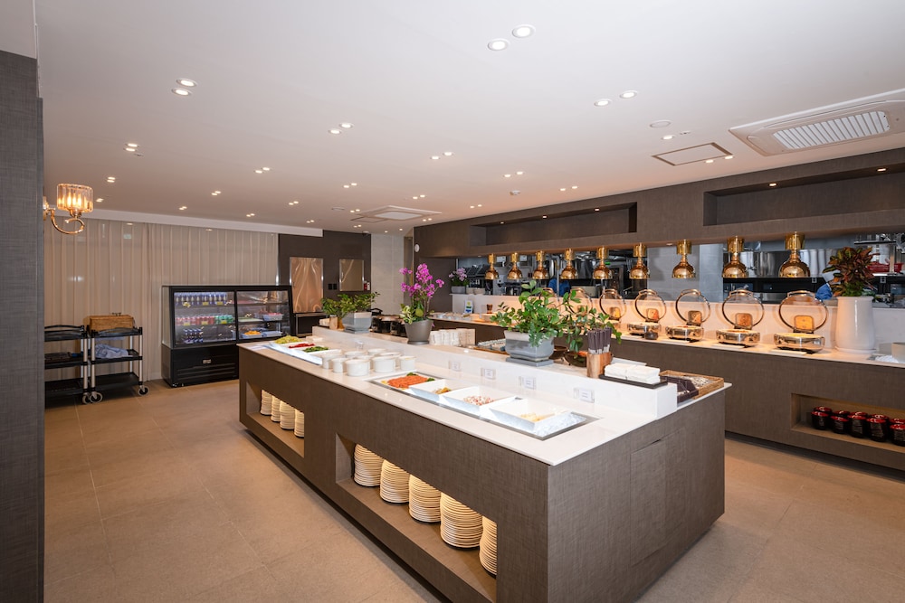 Sollago Myeongdong Hotel and Residence 8/50
