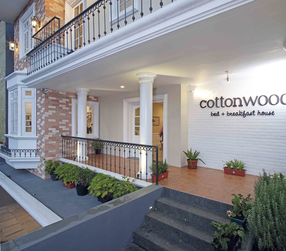 Cottonwood Bed & Breakfast House 1/26