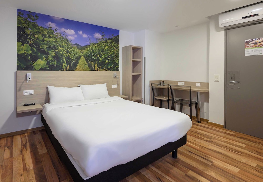 Room, Double Bed, Accessible