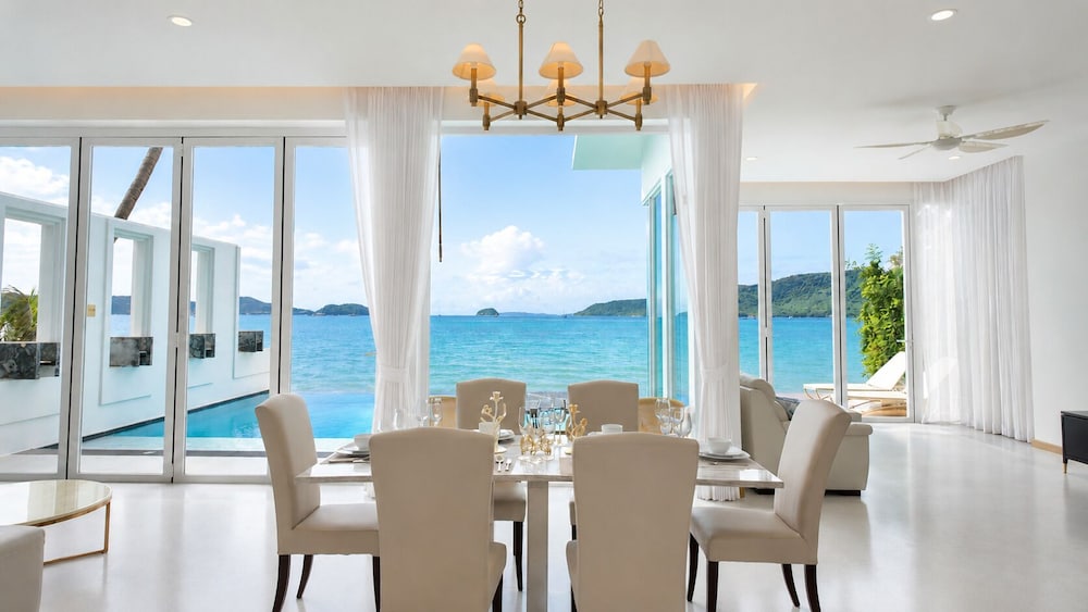 Fisherman Way Beach Resort 60/74
