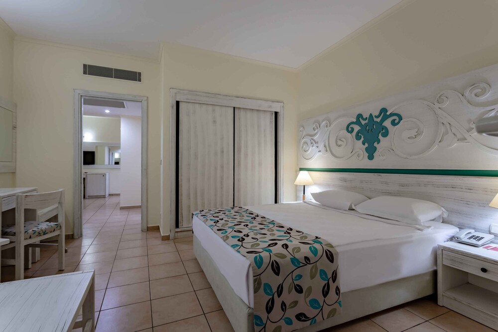 FAMILY CLUB SUITE
