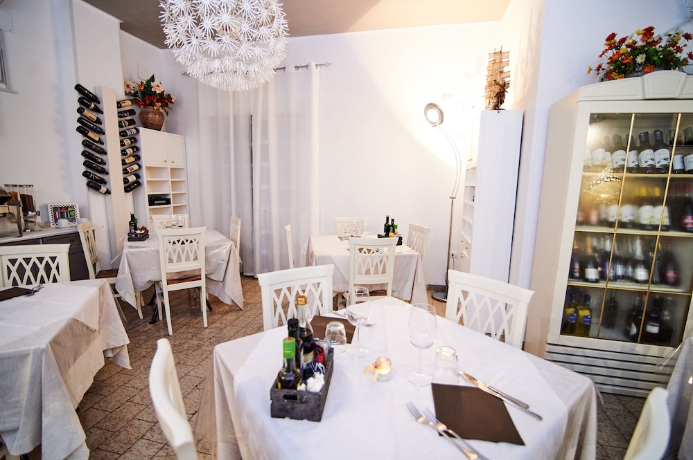 Cico Boutique Hotel 44/64