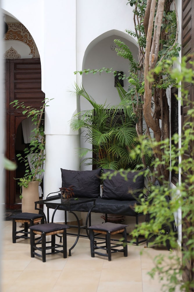 Riad Noor Charana 44/50
