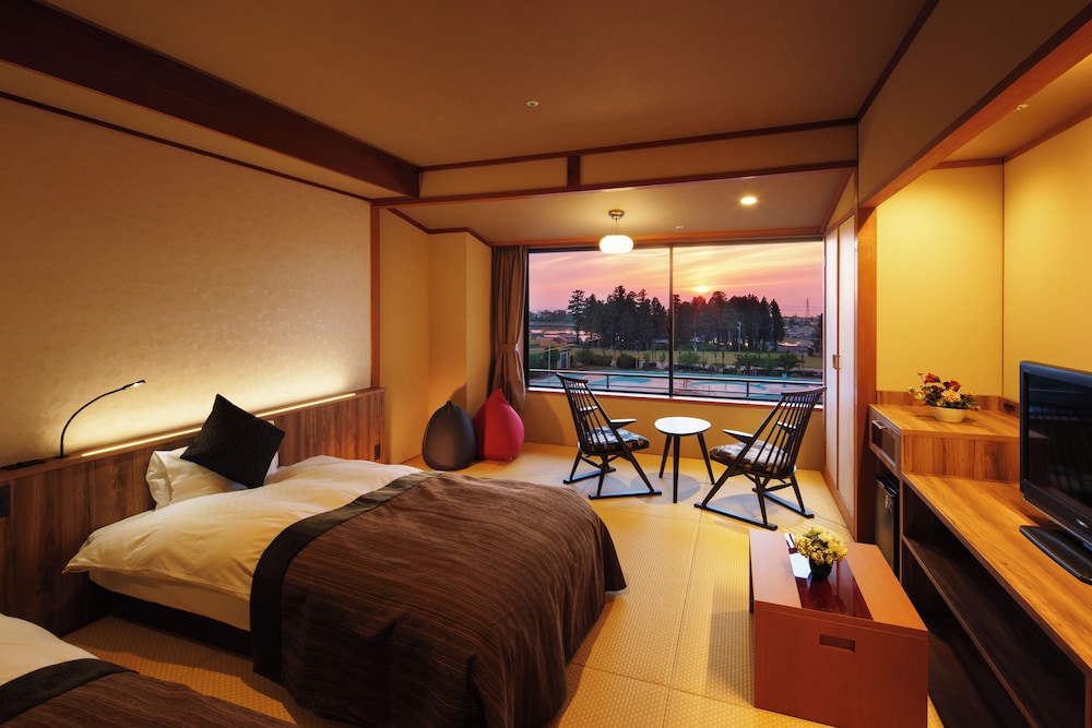 Japanese, Modern, Twin Beds, Sea Side, on the Side