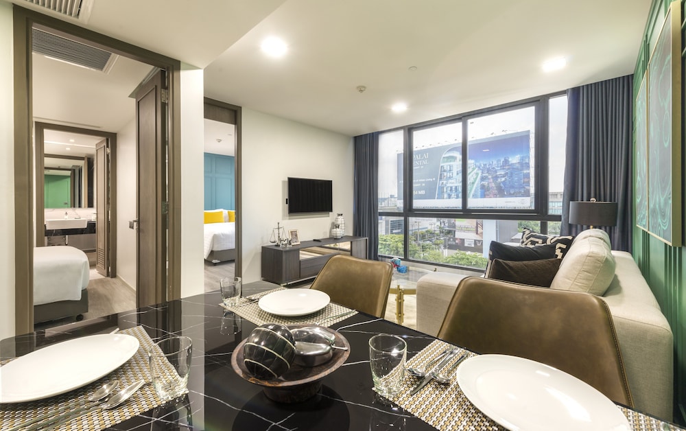 MAVEN BANGKOK HOTEL 29/31