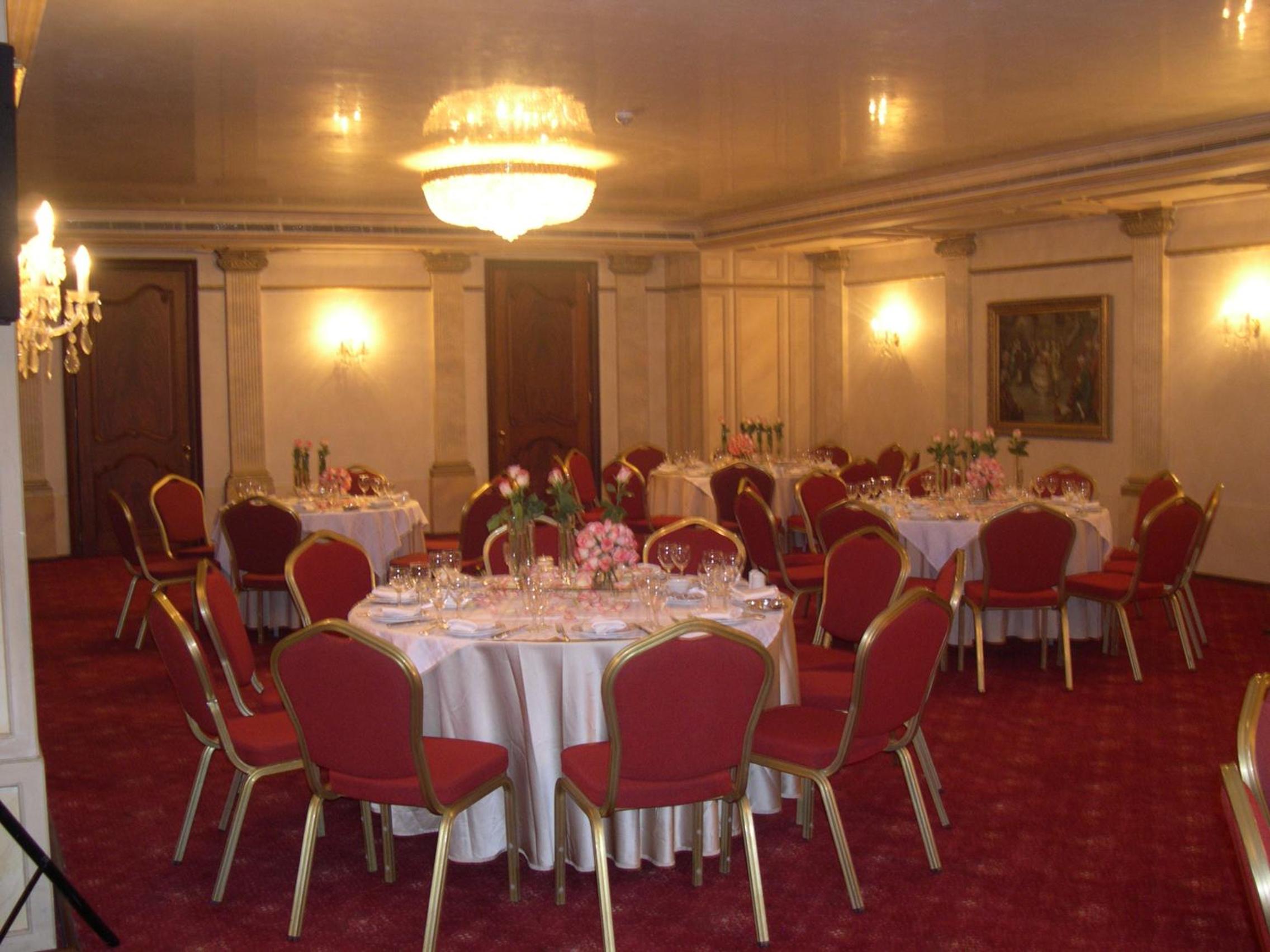 Promenade Hotel 23/25