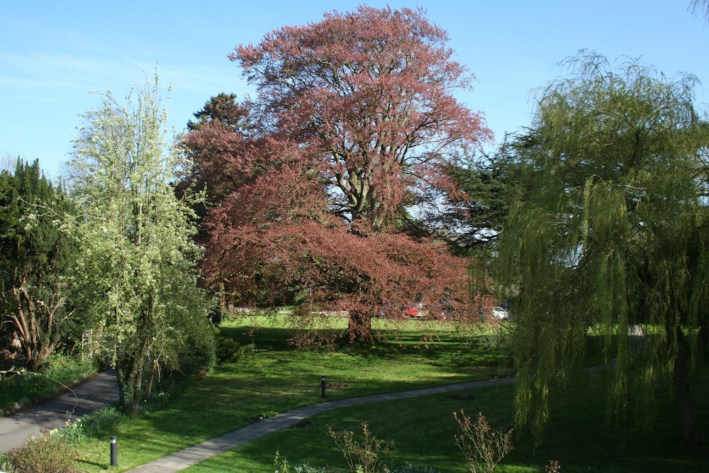 Chiseldon House Hotel 47/50