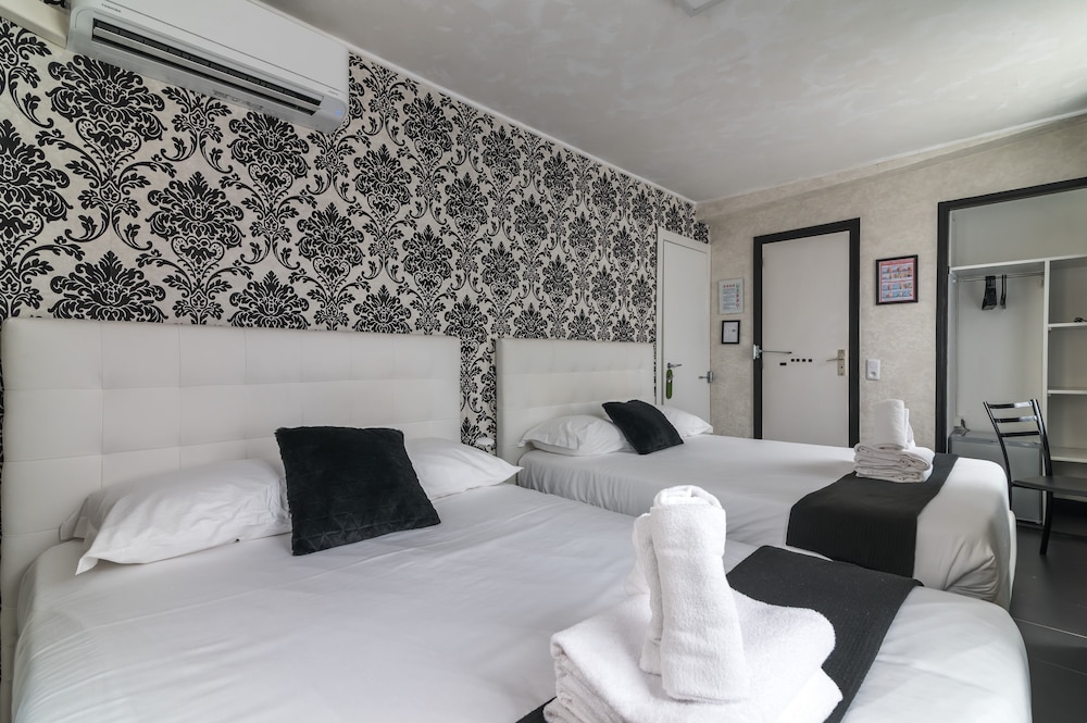 Hotel Des Congres Et Festivals 43/59