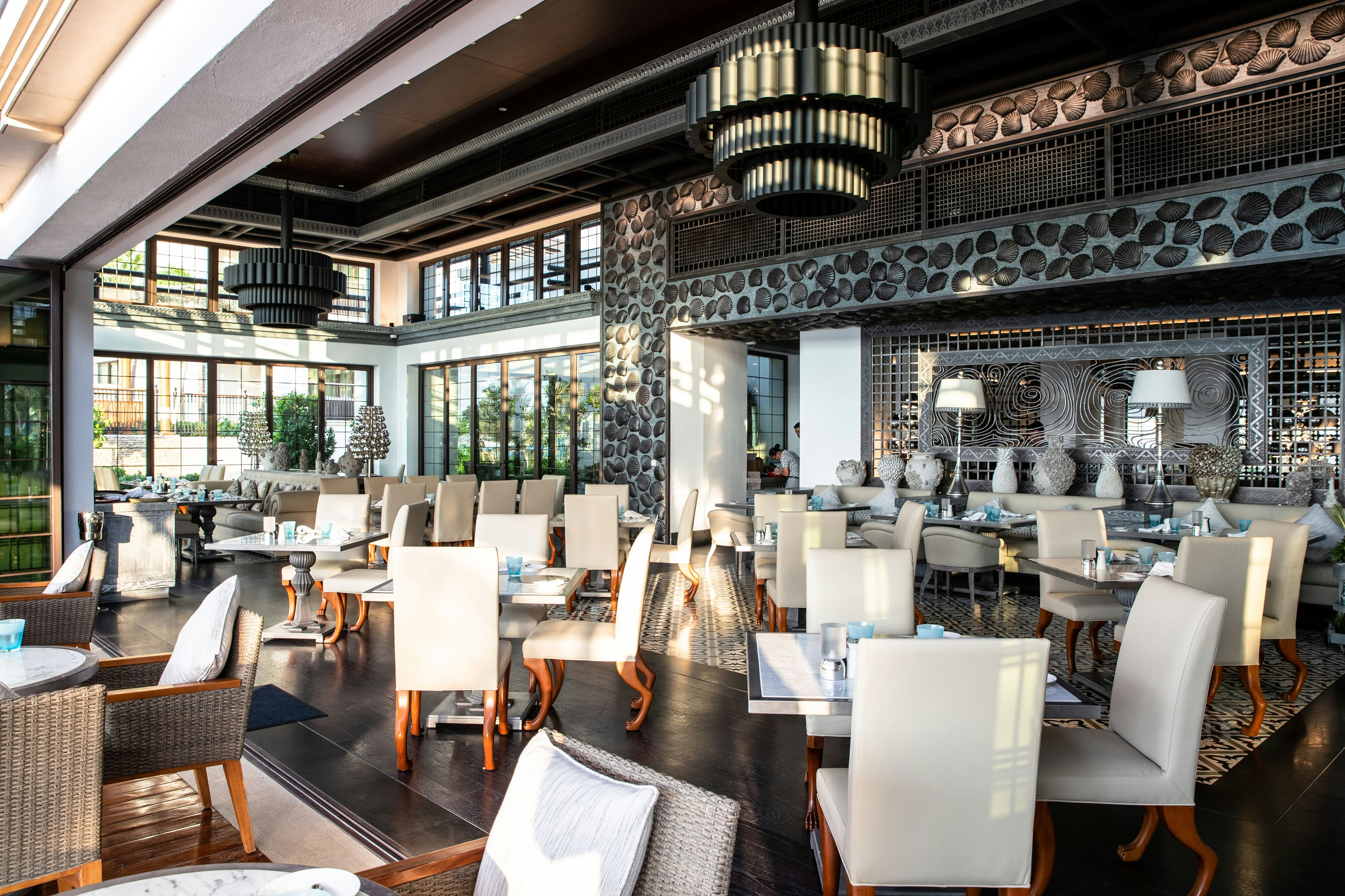 restaurant cafeteria