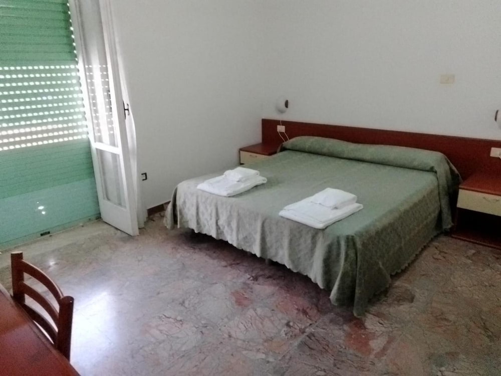 Hotel Calabria 7/50